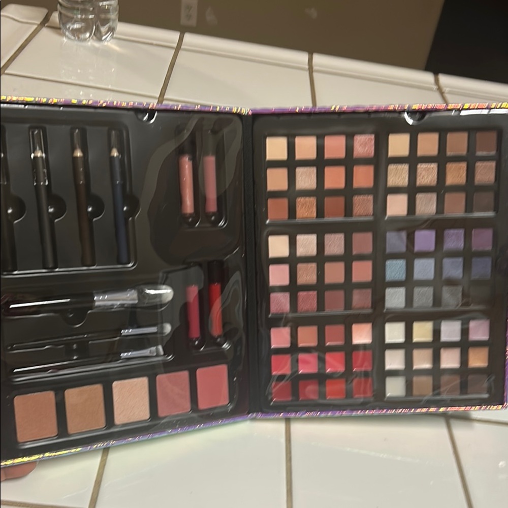 Colorful Makeup Palette Set